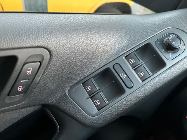原鈑件/感應式頭燈/6安/循跡防滑/AUTOHOLD/車頂架/ISOFIX  第13張相片