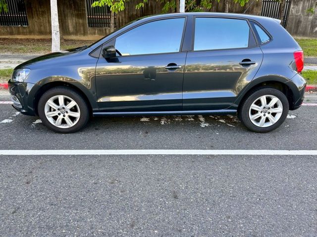 低里程/雙安/高安全性小車/多數耗材已整理/車況健康/藍芽音樂/可全額貸款  第4張相片