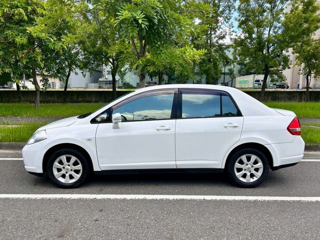 一手車/原鈑件/超低里程只跑7萬/雙安/皮椅/內外氣氛漂亮  第4張相片