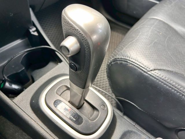 一手車/原鈑件/超低里程只跑7萬/雙安/皮椅/內外氣氛漂亮  第11張相片