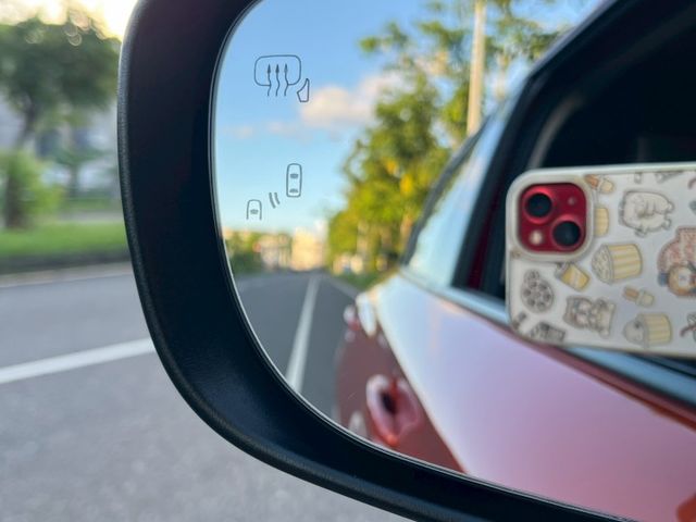 4代一手車/原廠保固/ACC跟車/盲點/車道維持輔助/懸浮式9吋觸控螢幕/無線CARPLAY  第9張相片