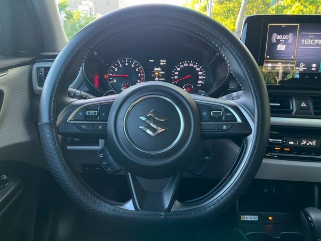 4代一手車/原廠保固/ACC跟車/盲點/車道維持輔助/懸浮式9吋觸控螢幕/無線CARPLAY  第11張相片