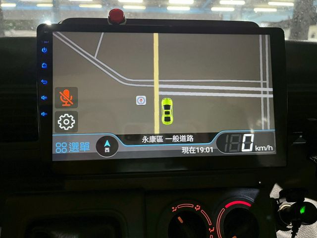 一手車/3面篷式/VSF車輛穩定系統/升級安卓機大螢幕/車室空間舒適大升級  第12張相片