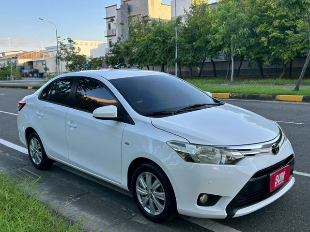 一手車原鈑件/低里程僅跑8萬3/雙安/內外氣氛漂亮/可全額貸款  第3張相片