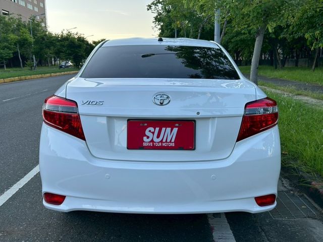 一手車原鈑件/低里程僅跑8萬3/雙安/內外氣氛漂亮/可全額貸款  第6張相片