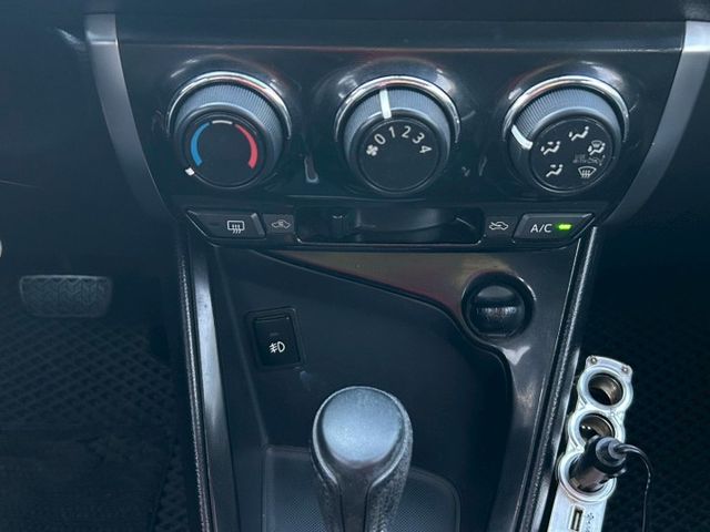 一手車原鈑件/低里程僅跑8萬3/雙安/內外氣氛漂亮/可全額貸款  第12張相片