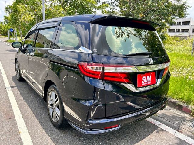 一手車/APEX版/超低里程只跑4萬9/原廠保養/LED頭燈/360環景/雙邊電滑門/盲點/有第三方認證  第5張相片
