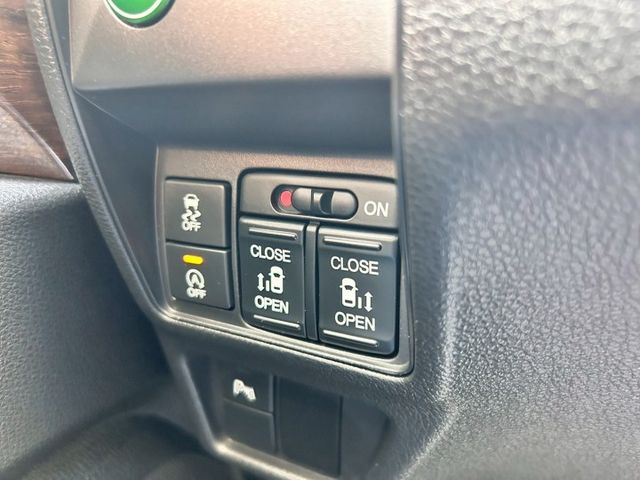 一手車/APEX版/超低里程只跑4萬9/原廠保養/LED頭燈/360環景/雙邊電滑門/盲點/有第三方認證  第13張相片