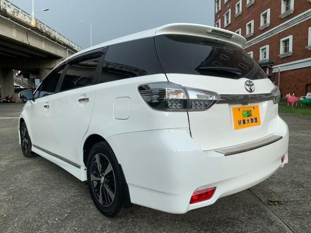 TOYOTA豐田 WISH  第2張相片