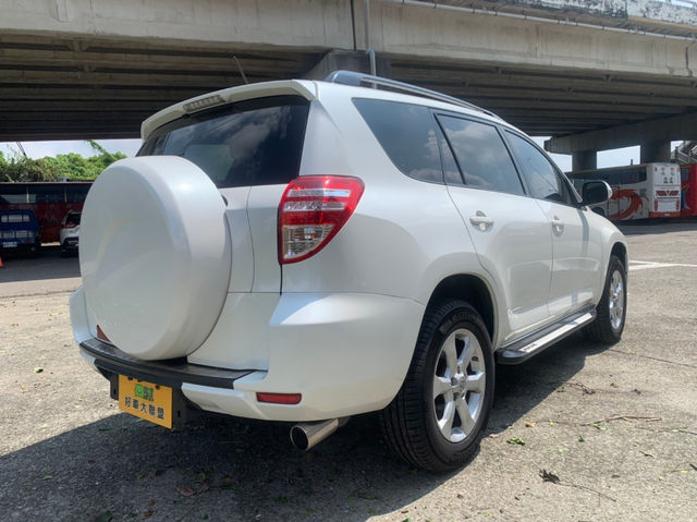 TOYOTA豐田 RAV4  第2張相片