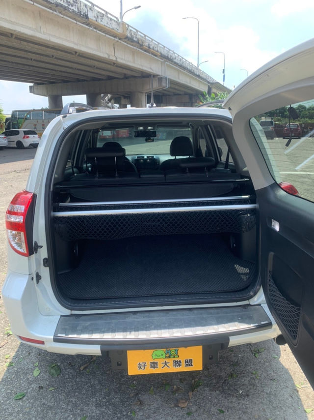 TOYOTA豐田 RAV4  第14張相片