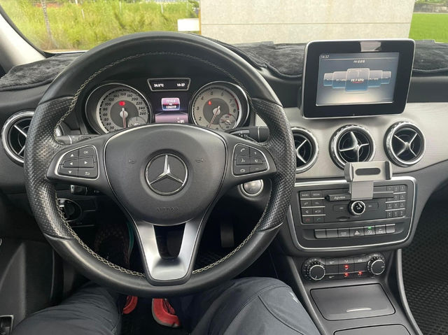 M-BENZ賓士 CLA200  第5張相片