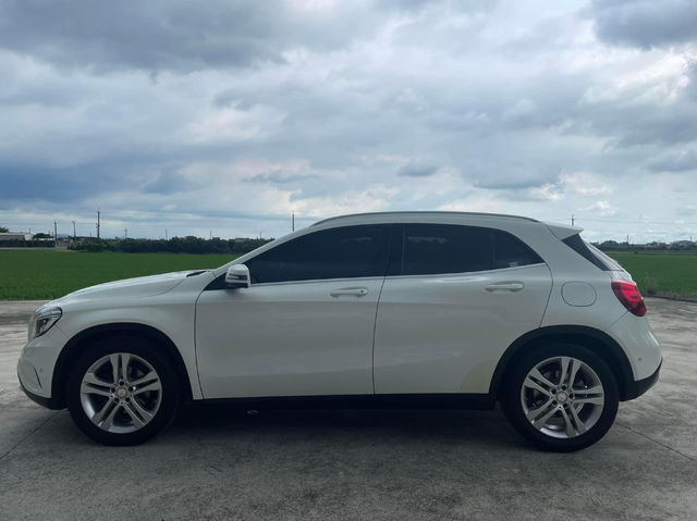 M-BENZ賓士 CLA200  第8張相片