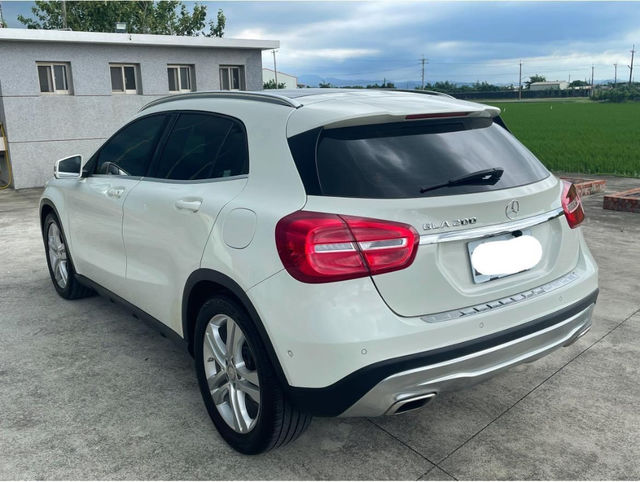 M-BENZ賓士 CLA200  第9張相片