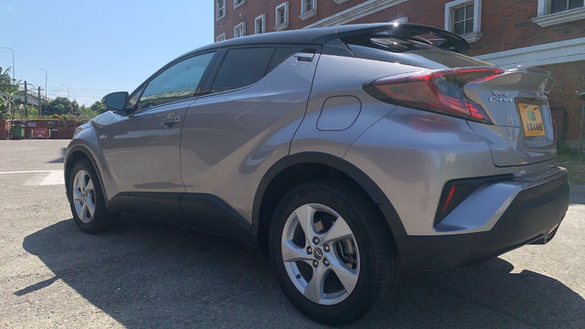 TOYOTA豐田 C-HR  第21張相片