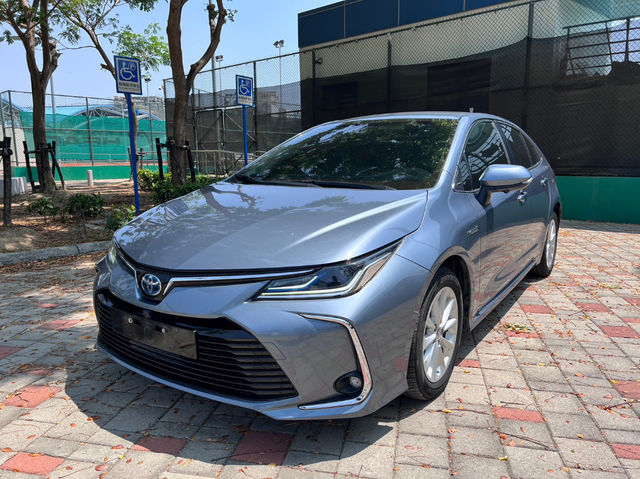 TOYOTA豐田 ALTIS  第1張相片