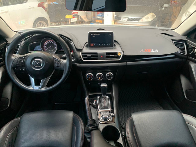MAZDA馬自達 MAZDA 3  第15張相片