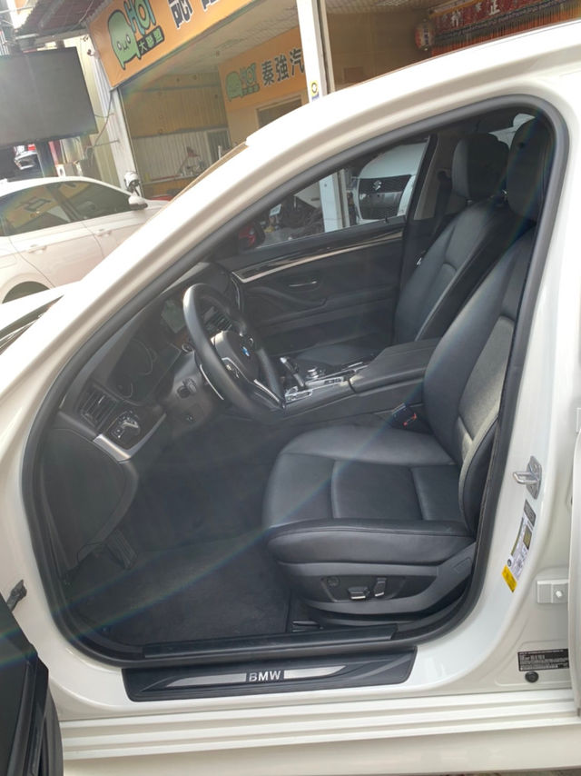 BMW寶馬 528I  第7張相片
