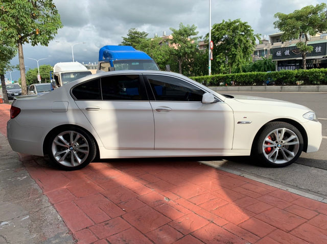 BMW寶馬 528I  第14張相片