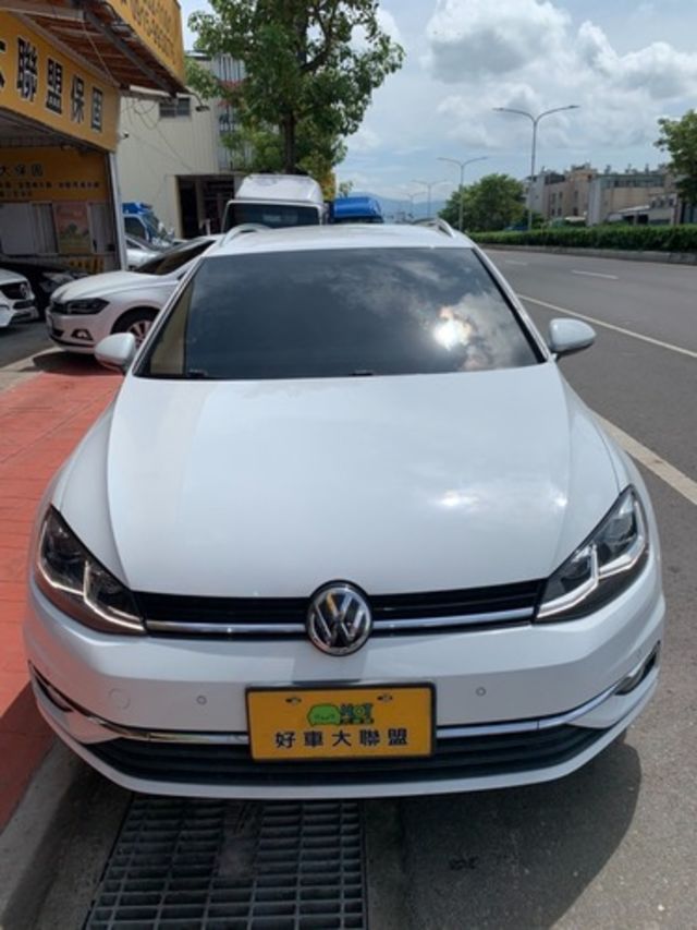 VOLKSWAGEN福斯 GOLF VARIANT  第3張相片