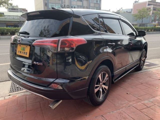 TOYOTA豐田 RAV4  第2張相片