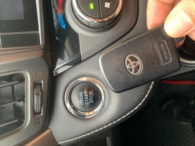 TOYOTA豐田 RAV4  第14張相片