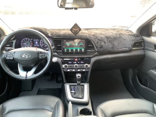 HYUNDAI現代 ELANTRA  第5張相片