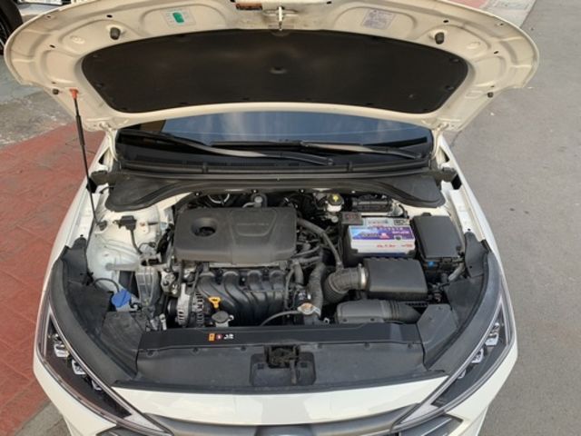 HYUNDAI現代 ELANTRA  第6張相片