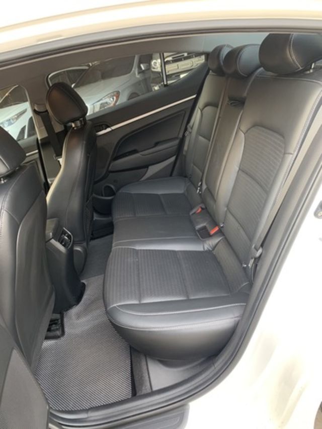 HYUNDAI現代 ELANTRA  第12張相片