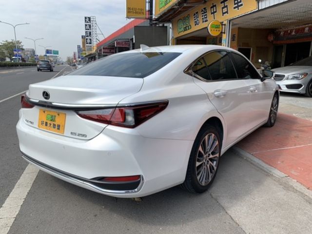 LEXUS凌志 ES250  第2張相片