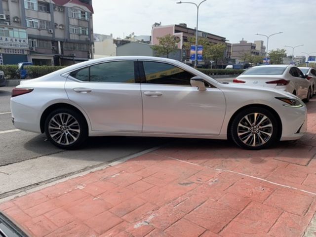LEXUS凌志 ES250  第9張相片