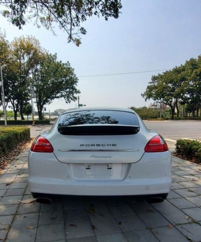 PORSCHE保時捷 PANAMERA  第7張相片