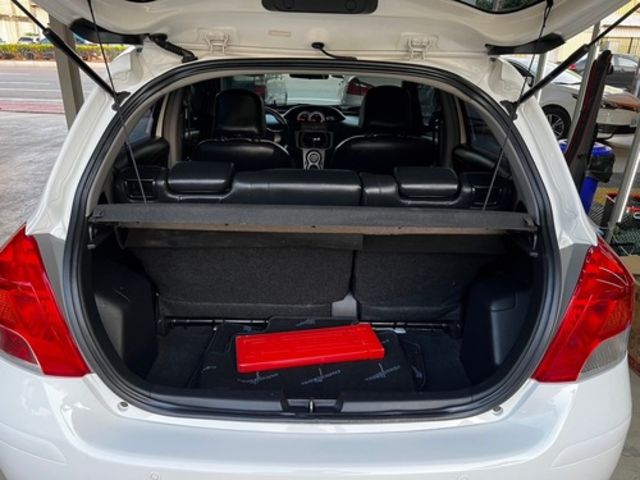 TOYOTA豐田 YARIS  第4張相片