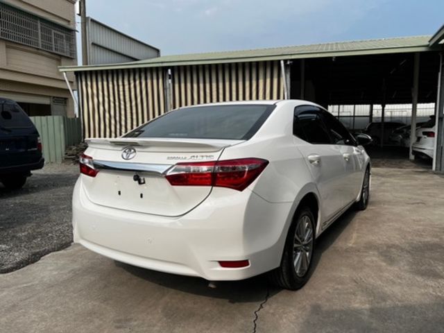 TOYOTA豐田 ALTIS  第2張相片