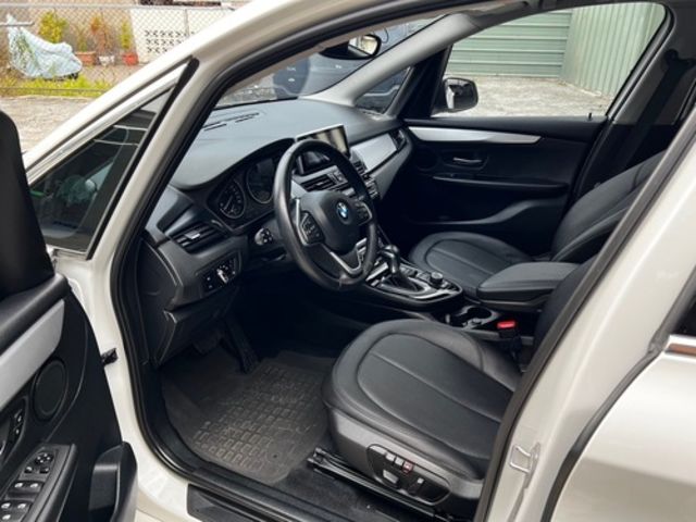 BMW寶馬 218D  第7張相片