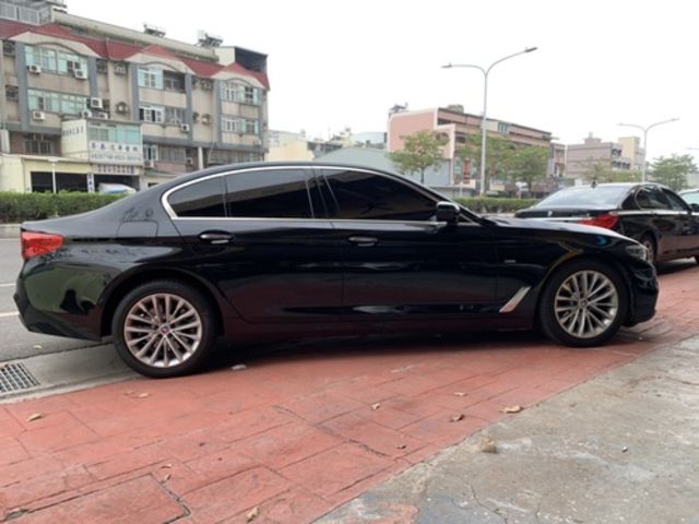 BMW寶馬 520D  第9張相片