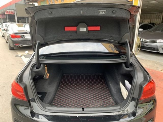 BMW寶馬 520D  第11張相片