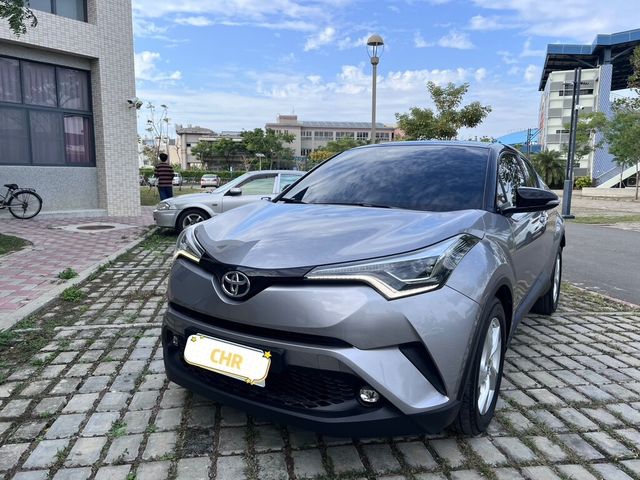 TOYOTA豐田 C-HR  第1張相片