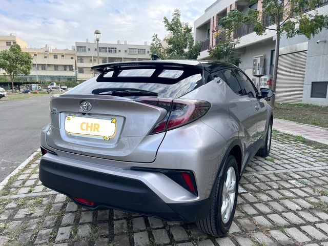 TOYOTA豐田 C-HR  第2張相片