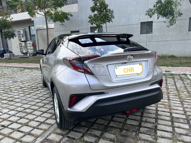 TOYOTA豐田 C-HR  第4張相片