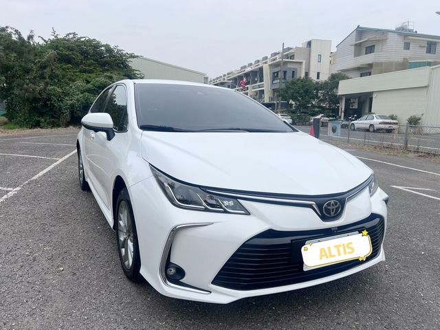 TOYOTA豐田 ALTIS  第3張相片
