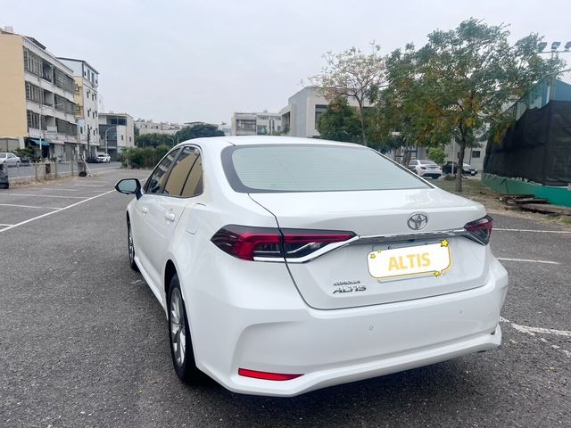 TOYOTA豐田 ALTIS  第4張相片