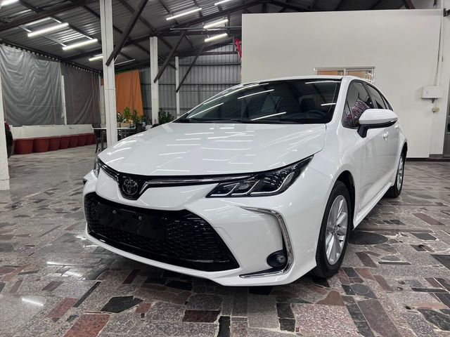 TOYOTA豐田 ALTIS  第1張相片
