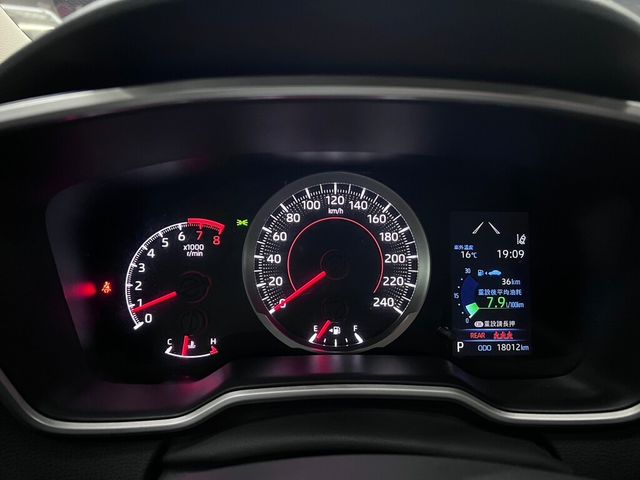 TOYOTA豐田 ALTIS  第21張相片