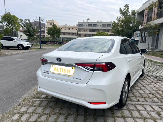 TOYOTA豐田 COROLLA ALTIS HYBRID  第5張相片