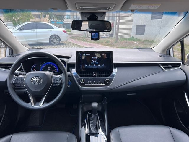 TOYOTA豐田 COROLLA ALTIS HYBRID  第19張相片