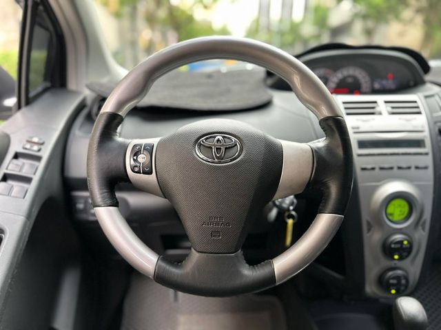 2011年TOYOTA 1.5 YARIS 僅跑9萬公里 / 原版件 / 恆溫 / 電動收折  第10張相片