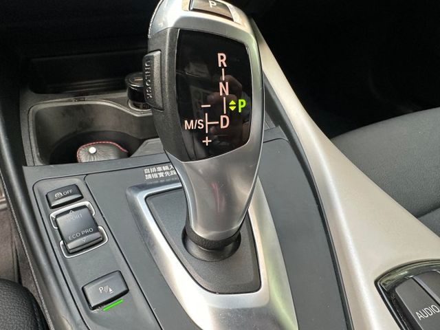 2017年BMW 1.5 F20 118I 僅跑2.8萬公里 / 全原廠保養 / 原版原漆 / LED頭燈 / 車道偏移  第11張相片