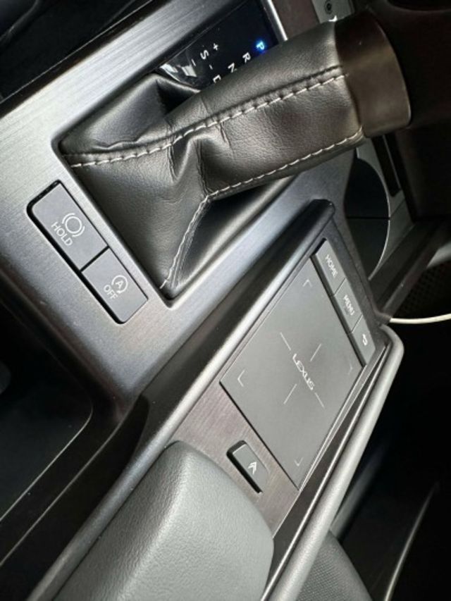 2020年LEXUS 2.0 ES200 僅跑5.7萬公里 / 原版件 / 跟車 / CARPLAY / 座椅加熱  第14張相片