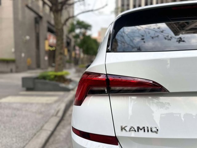 2022年SKODA 1.0 KAMIQ 豪華動能版 / 原版件 / 跟車 / LED頭燈 / 電動尾門  第14張相片